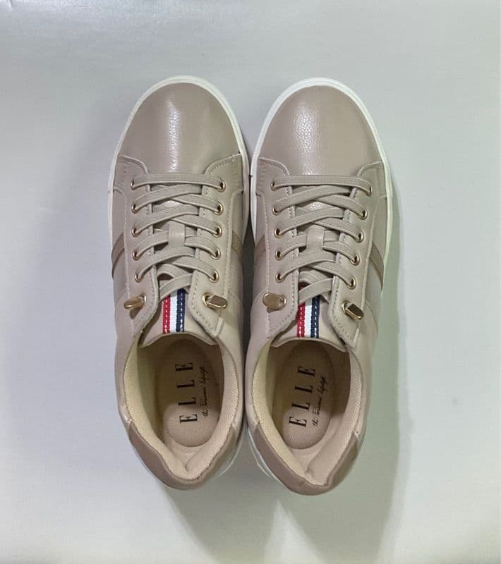 ເກີບຜ້າໃບ ໜັງແທ້ ຍີ່ຫຍໍ້ ELLE SLIP ON ເບີ 37 ມຶສອງ KD-A007