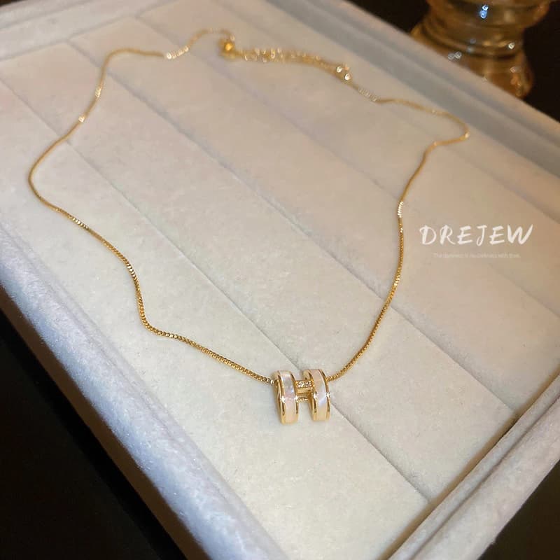 DREJEW ຄຳ 18K ສາຍຄໍຊຸບຄຳແທ້ປະດັບເພັດຊາຍຮູບຕົວອັກສອນ ສຳຫລັບຜູ້ຍິ່ງ ສາຍຄໍແຟຊັ່ນ sp-A011
