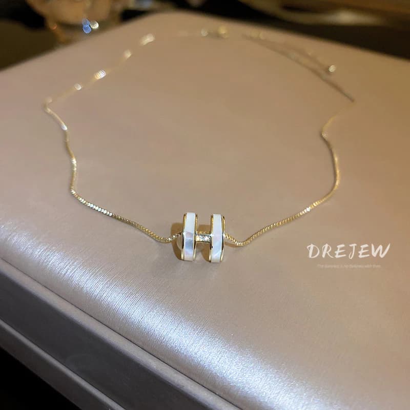 DREJEW ຄຳ 18K ສາຍຄໍຊຸບຄຳແທ້ປະດັບເພັດຊາຍຮູບຕົວອັກສອນ ສຳຫລັບຜູ້ຍິ່ງ ສາຍຄໍແຟຊັ່ນ sp-A011 - ภาพที่ 2